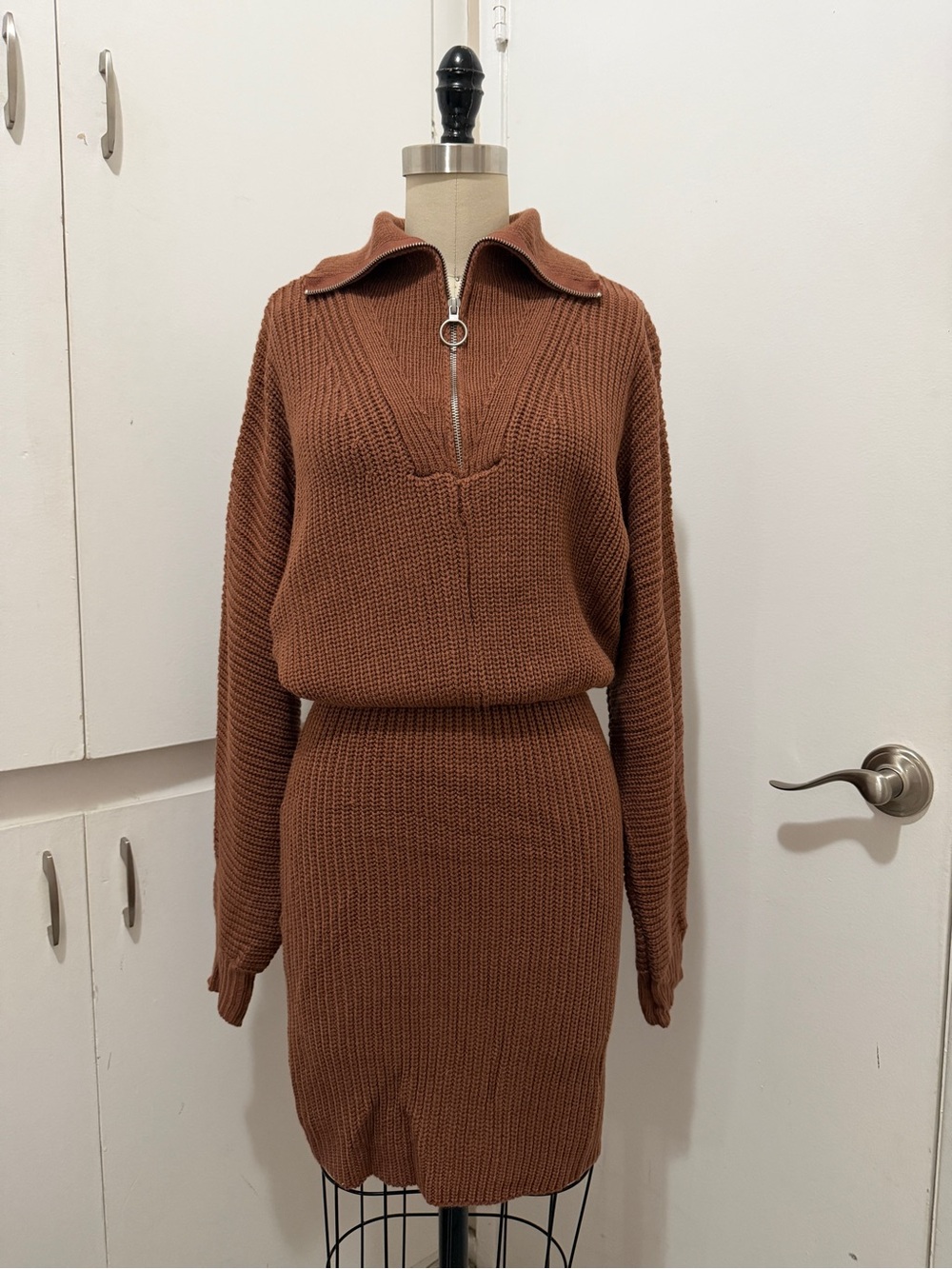 Le Lis Ribbed Knit Zip Collar Dress in Brown